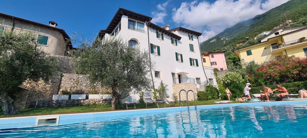 Villa Borgo Borago เบรนโซเน ซูล การ์ดา ภายนอก รูปภาพ