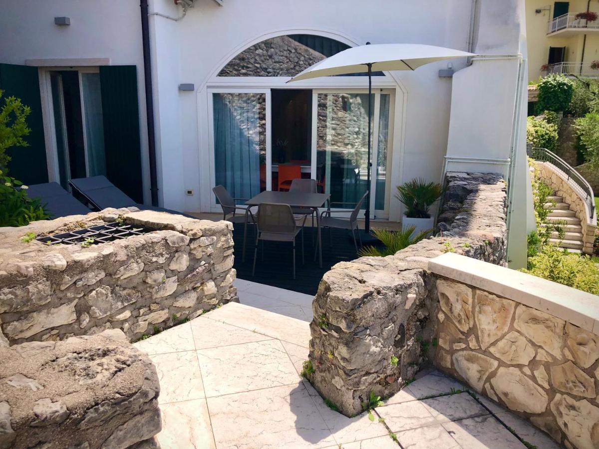 Villa Borgo Borago เบรนโซเน ซูล การ์ดา ภายนอก รูปภาพ