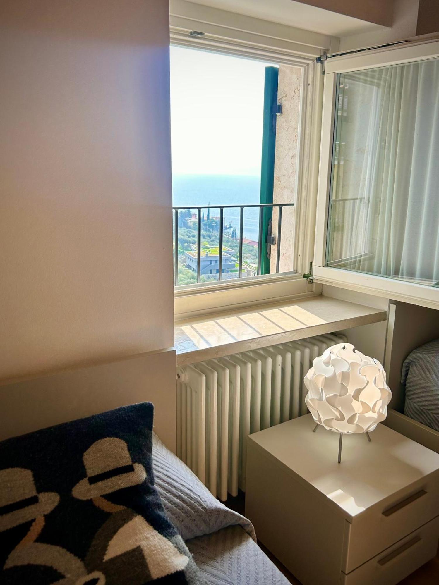 Villa Borgo Borago เบรนโซเน ซูล การ์ดา ภายนอก รูปภาพ