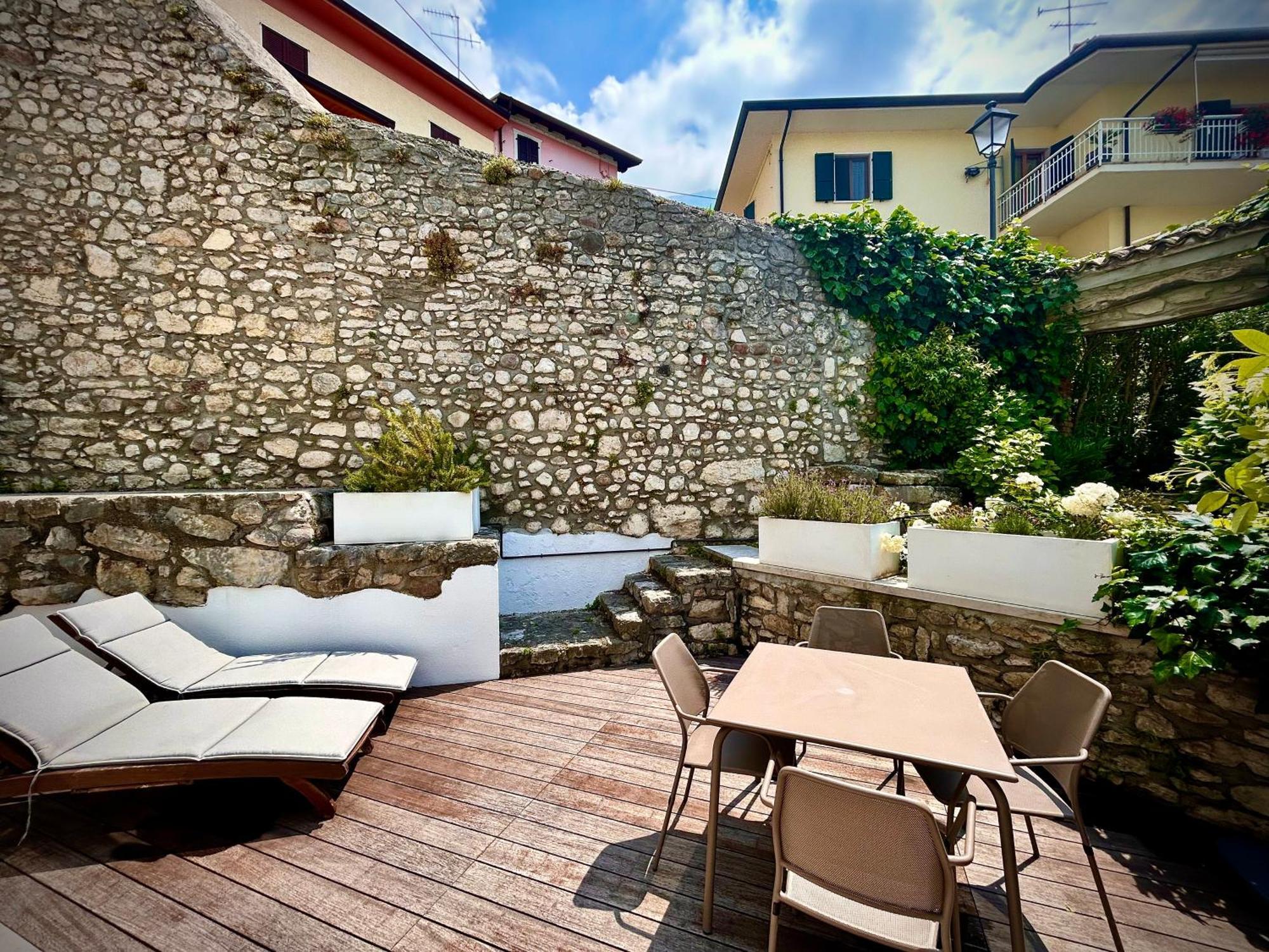 Villa Borgo Borago เบรนโซเน ซูล การ์ดา ห้อง รูปภาพ